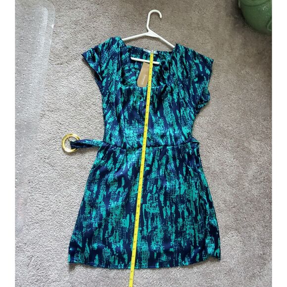 Moonlight NWT Draped Vibrant Dress M with Belt, Pockets, and Shoulder Zippers - Picture 9 of 11